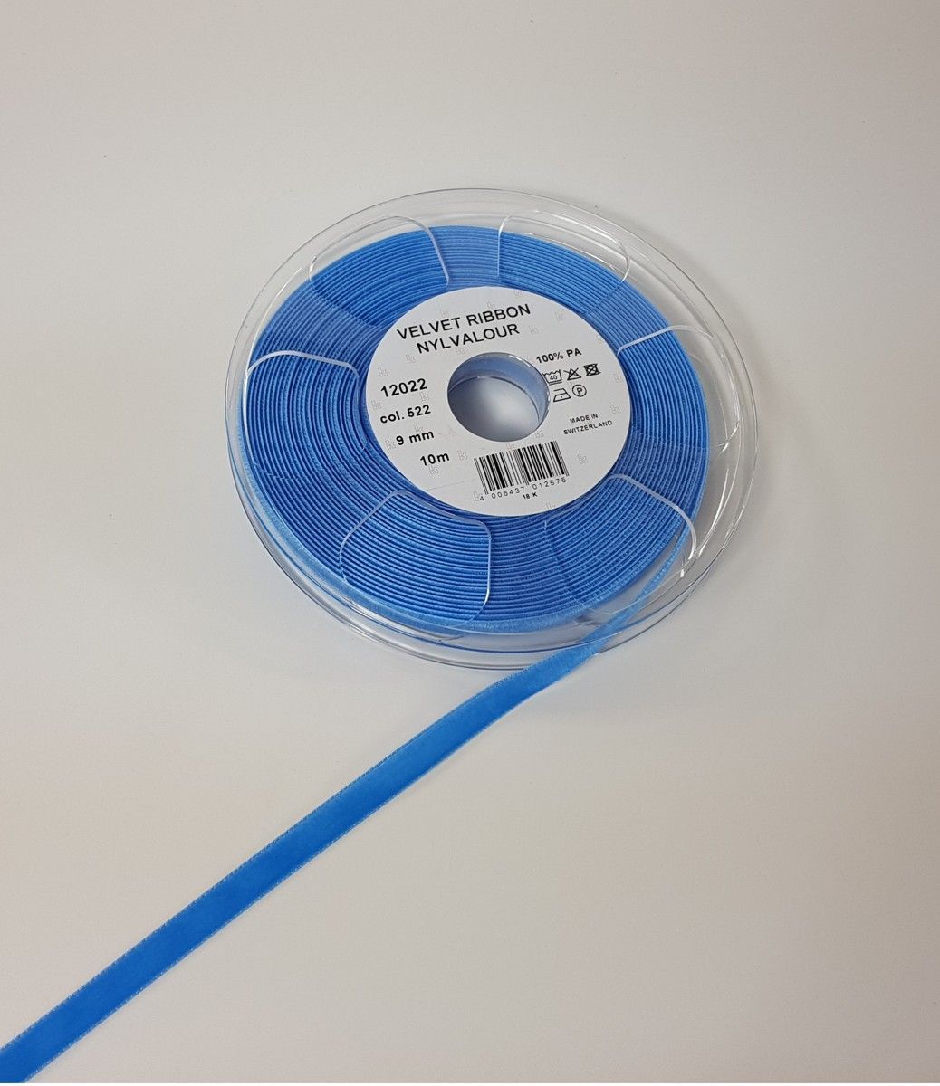 Nylvalour Samtband 9 mm , Fb. 522 faience festkantig; 100 % PA (Nylon) Nylvalour Samtband 9 mm , Fb. 522 faience festkantig; 100 % PA (Nylon)